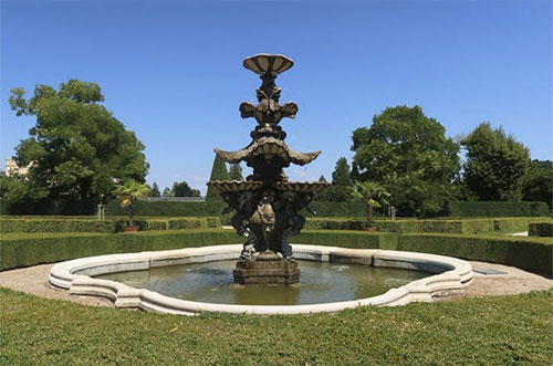 Venetian Fountain